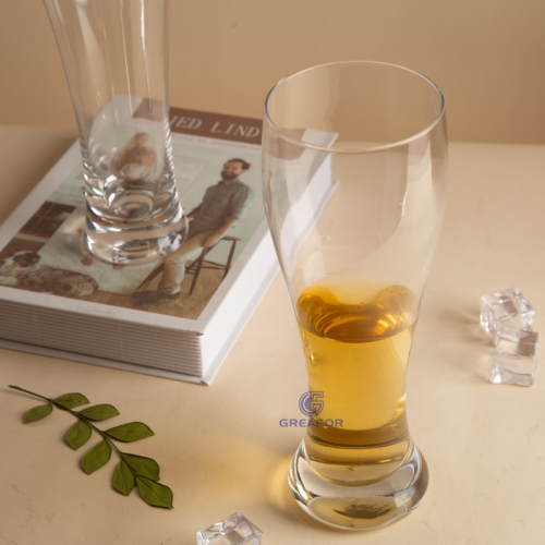 P8212 recién llegado Vaso para beber Vaso de vidrio para cerveza transparente